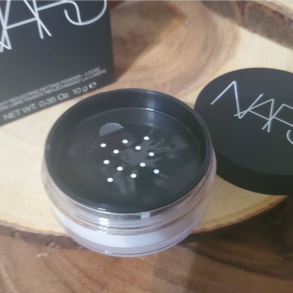 Nars Light Reflecting Loose Setting Powder - Picture 3 of 9